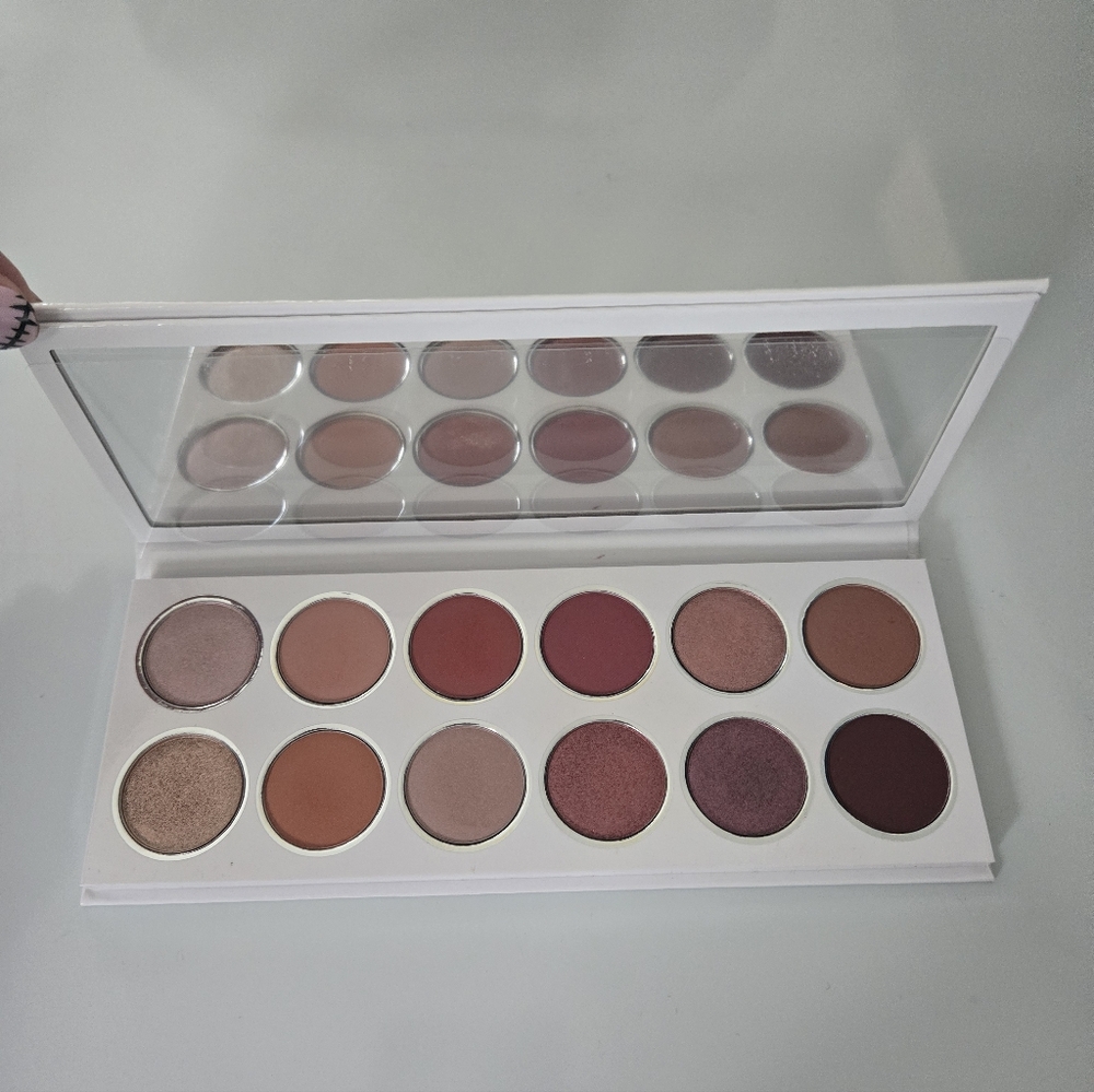 Kylie Kylie Jenner Pressed Powder Palette